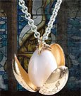 Harry Potter Anhaenger mit Kette Das Goldene Ei